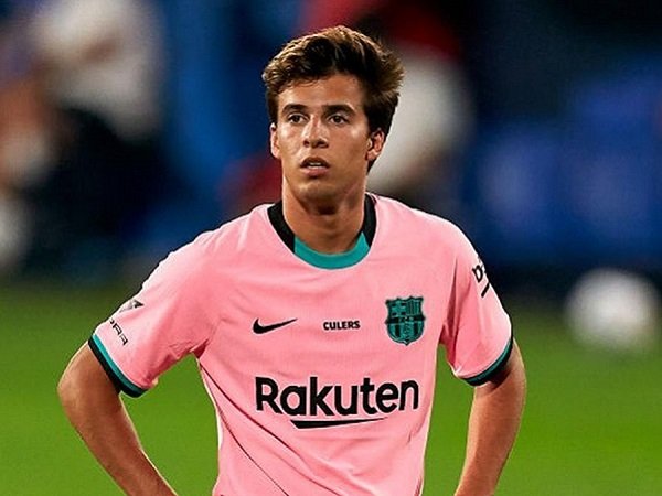 Riqui Puig diwartakan akan tinggalkan Barcelona.