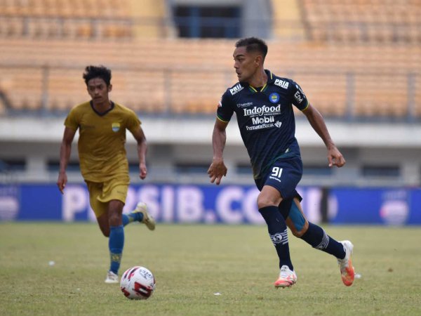 Omid Nazari menjadi salah satu pencetak gol kemenangan Persib atas Bandung United
