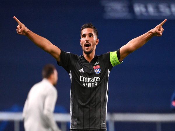 Lyon dikabarkan sudah ikhlas apabila Houssem Aouar pergi meninggalkan klub musim panas ini / via Getty Images