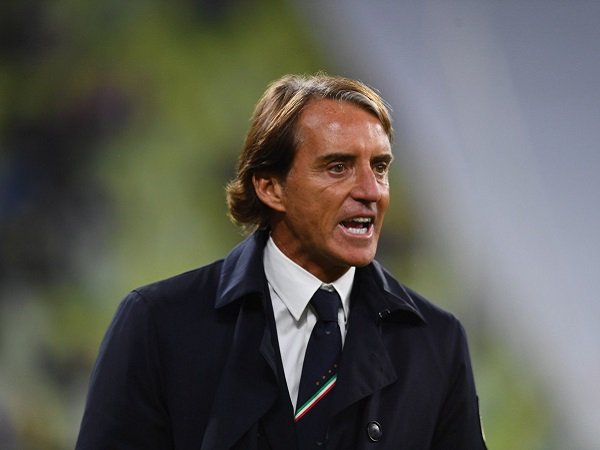 Roberto Mancini sayangkan ketidakmampuan Italia cetak gol ke gawang Polandia.