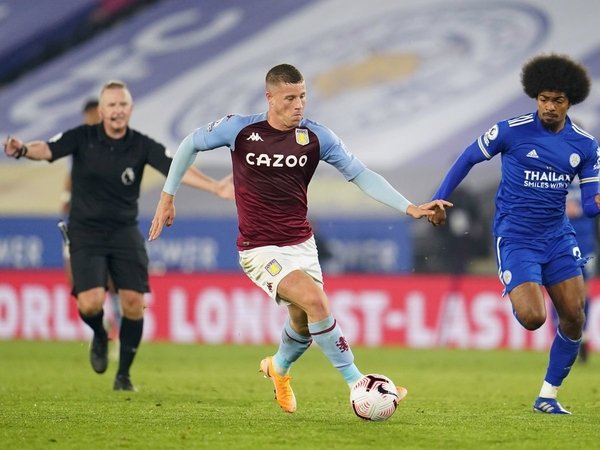 Aksi Ross Barkley di laga antara Aston Villa vs Leicester City (18/10) / via Getty Images