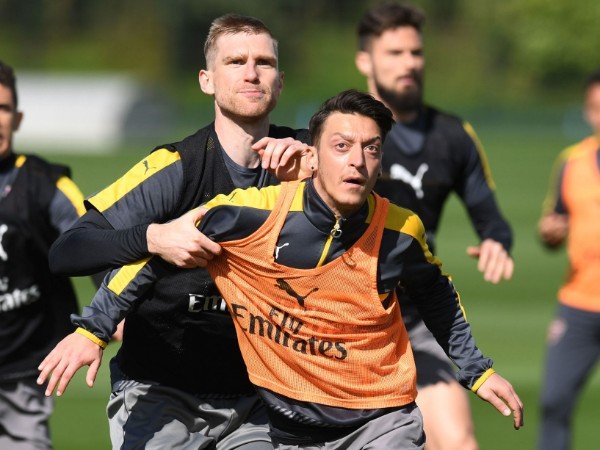 Mesut Ozil belum tampil untuk Arsenal sejak Juni