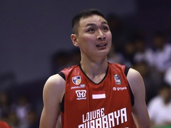 Pebasket rookie milik Louvre Surabaya, Dio Tirta Saputra. (Images: IBL)