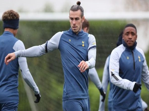 Bale belatih dengan rekan-rekannya jelang vs Burnley