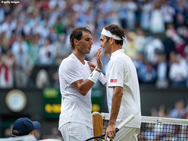 Roger Federer [kiri] jadi inspirasi petenis berusia 18 tahun, Lorenzo Musetti