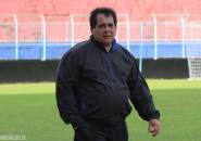Arema FC Diliburkan, Carlos Oliveira Beri Pemainnya PR