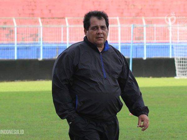 Pelatih Arema FC, Carlos Oliveira