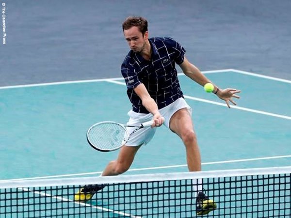 Daniil Medvedev melaju ke final turnamen Masters 1000 keempat dalam kariernya di Paris Masters
