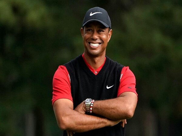 Tiger Woods Kenang 25 Tahun Karir di Dunia Golf