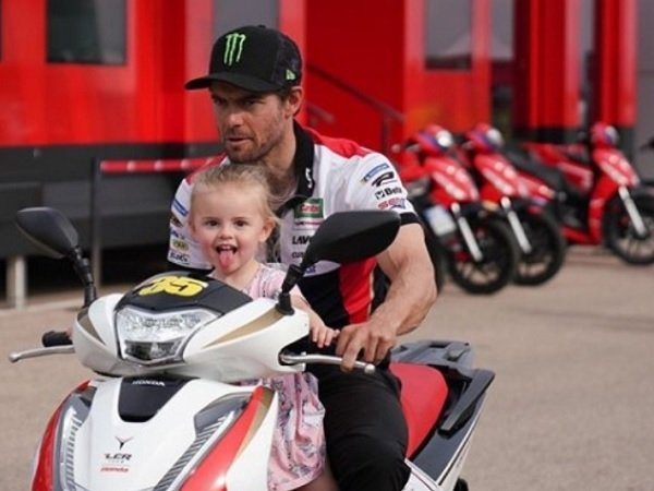 Cal Crutchlow, Willow Crutchlow