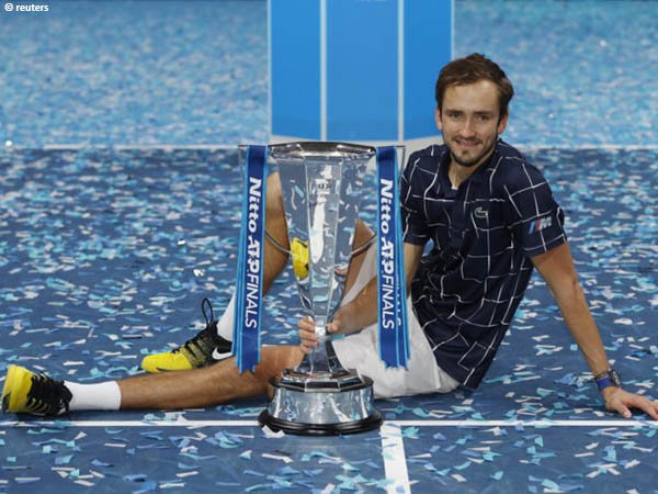 Daniil Medvedev kalahkan Dominic Thiem di final ATP Finals 2020