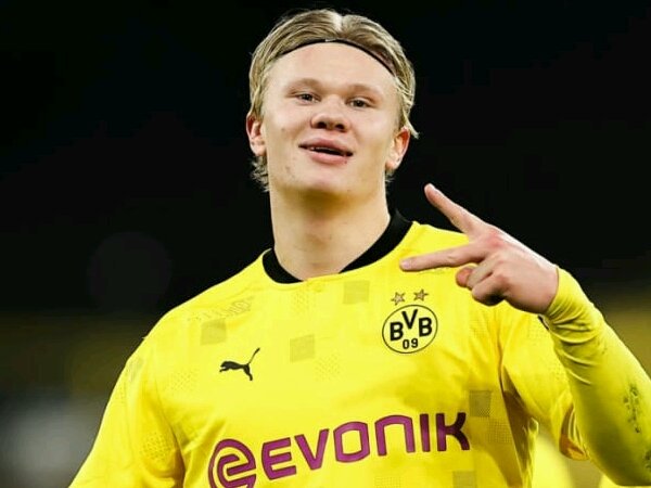 Harga transfer 3 pemain Borussia Dortmund naik tajam