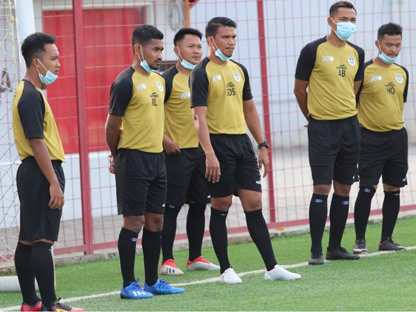 Ramdani Lestaluhu dan Sandi Sute saat mengikuti kursus kepelatihan
