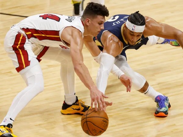 Pemain Miami Heat, Tyler Herro saat melawan New Orleans Pelicans. (images: NBA)