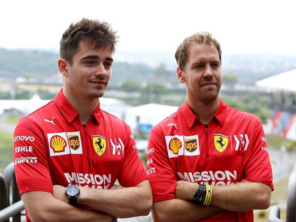 Charles Leclerc emosional saat berpisah dengan Sebastian Vettel.