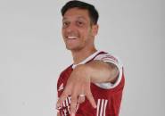 Mesut Ozil Dapat Banyak Tawaran, Tapi Pilih Bertahan di Arsenal