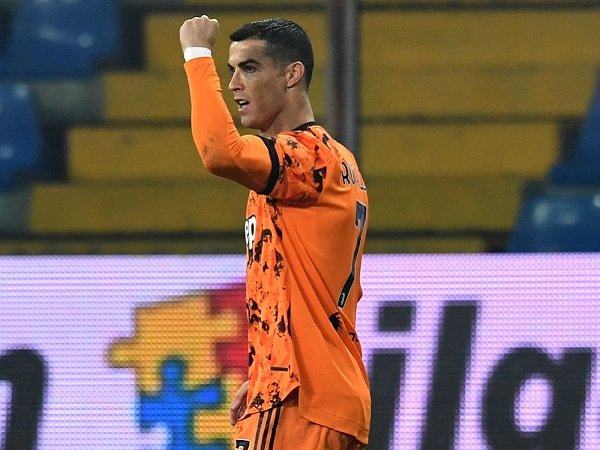 Cristiano Ronaldo jadi top skor sementara Serie A.