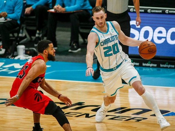 Gordon Hayward punya alasan khusus tinggalkan Boston Celtics demi Charlotte Hornets.