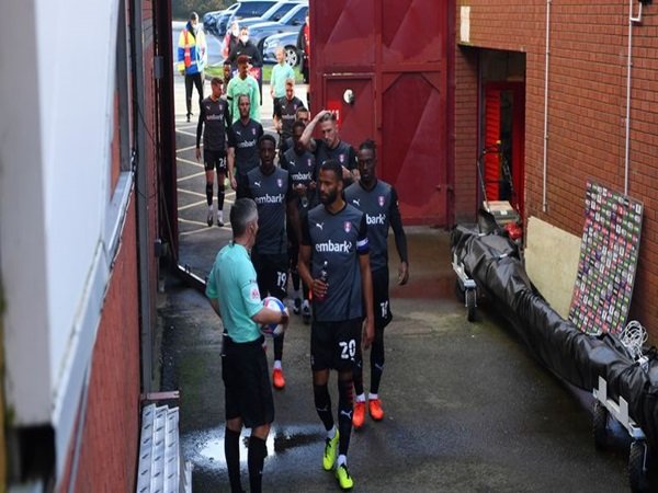 Mourinho keluhkan kondisi kamar ganti di Stoke City