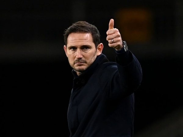 Frank Lampard minta Chelsea tetap fokus meski Arsenal tengah dalam performa buruk.