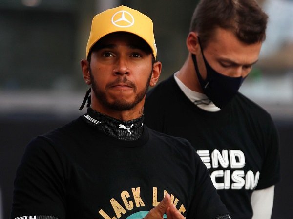 Lewis Hamilton dan Mercedes tak kunjung capai kesepakatan dalam negosiasi kontrak baru.