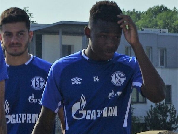 Schalke segera pinjamkan Rabbi Matondo ke Stoke City