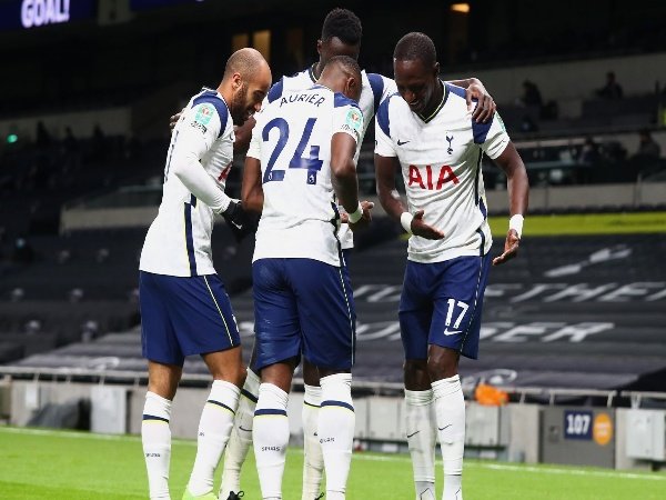 Redknapp tegaskan Tottenham bisa akhiri paceklik trofi