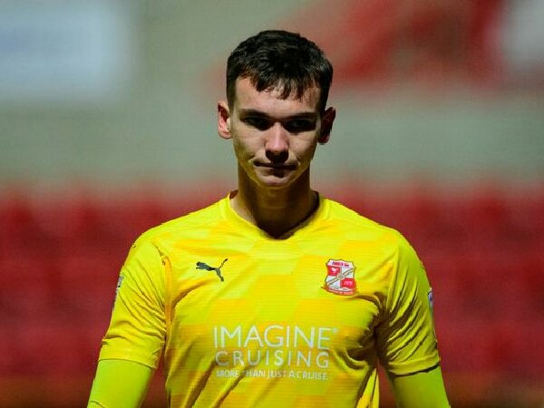 MU panggil lebih cepat Matej Kovar yang dipinjamkan ke Swindon City