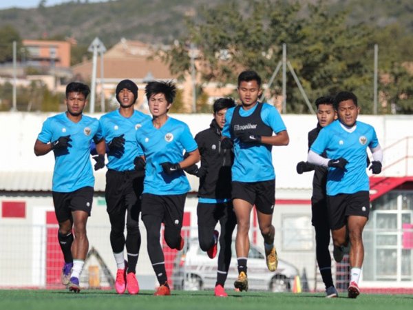 Skuat timnas Indonesia U-19 tetap berlatih intens di Spanyol