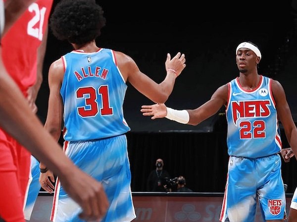 Pemain Brooklyn Nets, Joe Allen dan Caris LeVert. (Images: Brooklyn Nets)