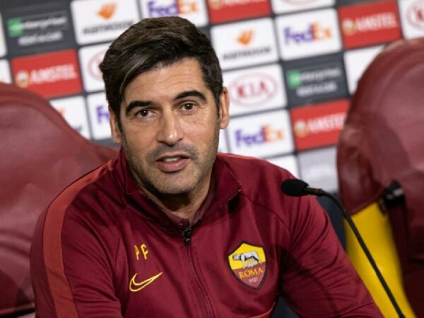 Paulo Fonseca tak mau mundur dari AS Roma