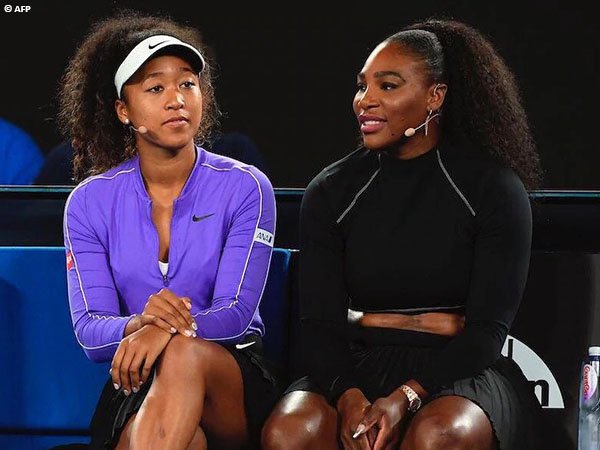 Serena Williams [kanan] dan Naomi Osaka [kiri] tidak akan meramaikan turnamen di Dubai musim 2021