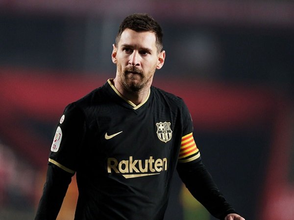 Lionel Messi tunggu akhir musim untuk ambil keputusan.