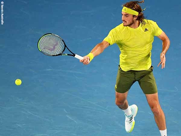 Stefanos Tsitsipas melangkah ke babak kedua Australian Open 2021