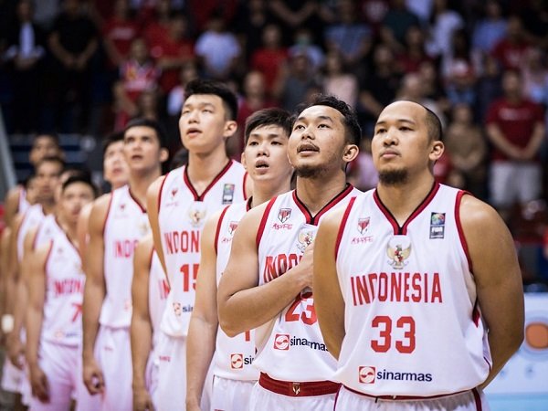Timnas Indonesia menjalani latihan sambil menunggu keputusan lanjutan FIBA.