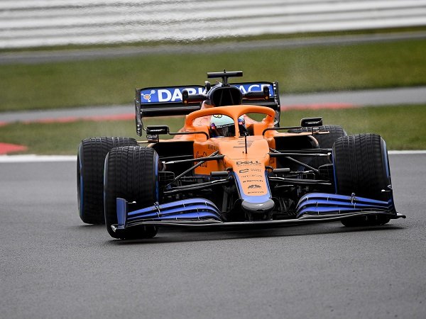 Mobil baru McLaren sukses buat Daniel Ricciardo terkesan.