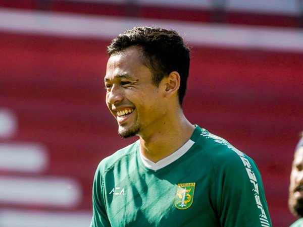 Pemain bertahan Persebaya Surabaya, Arif Satria