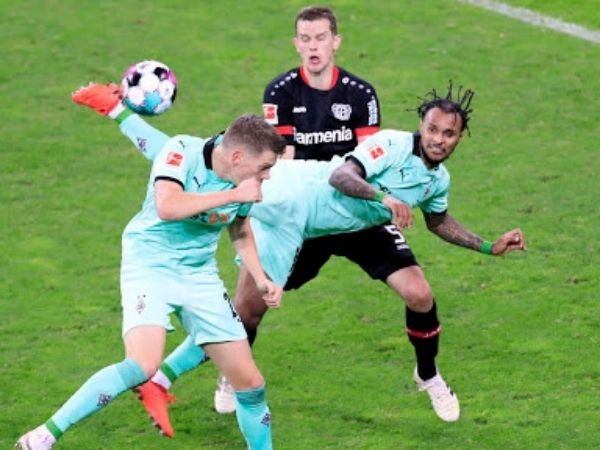 Pertandingan Leverkusen melawan Monchengladbach yang berakhir dengan skor 4-3 untuk kemenangan Leverkusen
