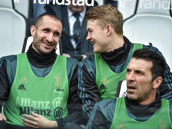 Giorgio Chiellini dan Matthijs de Ligt sudah kembali berlatih bersama Juventus.