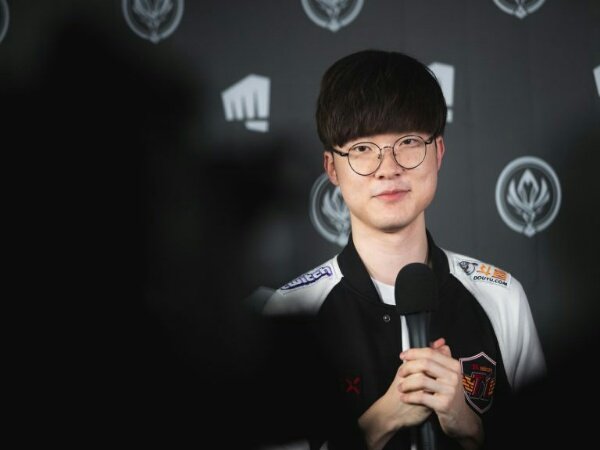 T1 Lolos Sementara ke Playoff LCK 2021 usai Hanwha Life Kalahkan SANDBOX