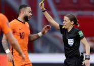 Frappart Jadi Wasit Wanita Pertama yang Pimpin Kualifikasi Piala Dunia