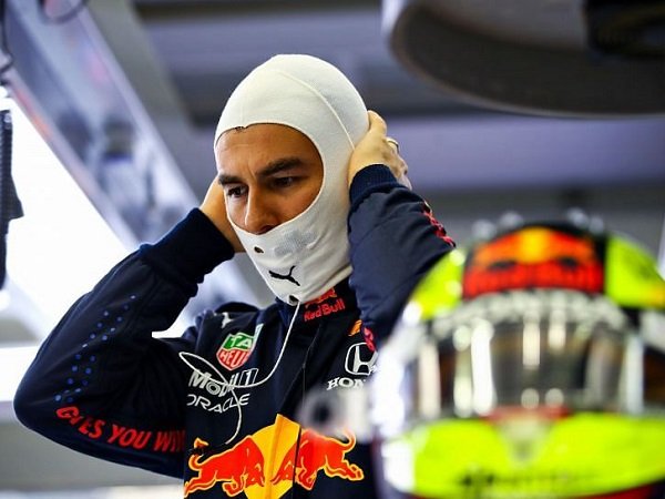 Sergio Perez senang bisa atasi masalah berat pada debutnya di GP Bahrain.