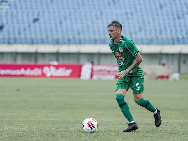 Pemain asing PSS Sleman, Nicolas Velez