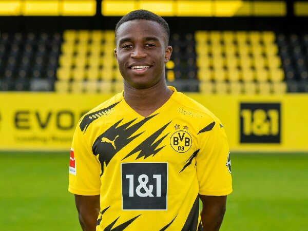 Karena cedera, Youssoufa Moukoko absen bela Borussia Dortmund disepanjang sisa musim ini.