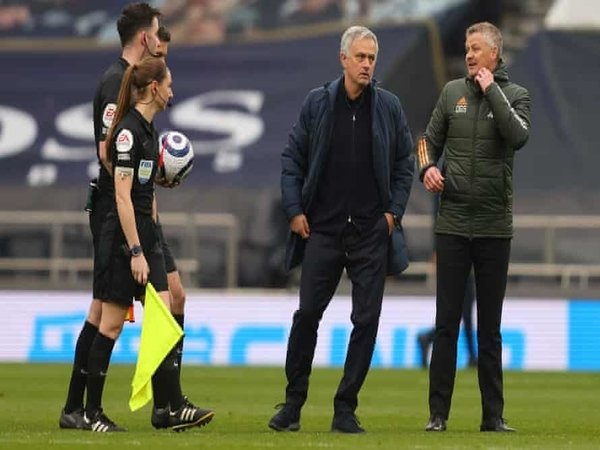 Jose Mourinho dan Ole Gunnar Solskjaer / via Getty Images