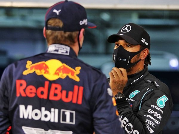 Lewis Hamilton siap ladeni tantangan dari Max Verstappen.