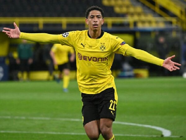 Paul Merson sarankan Jude Bellingham untuk bertahan di Borussia Dortmund