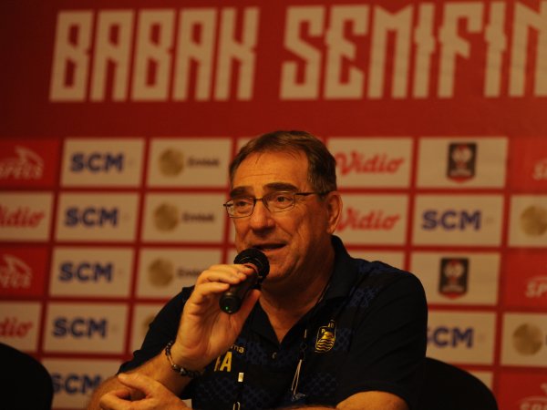 Pelatih Persib, Robert Rene Alberts