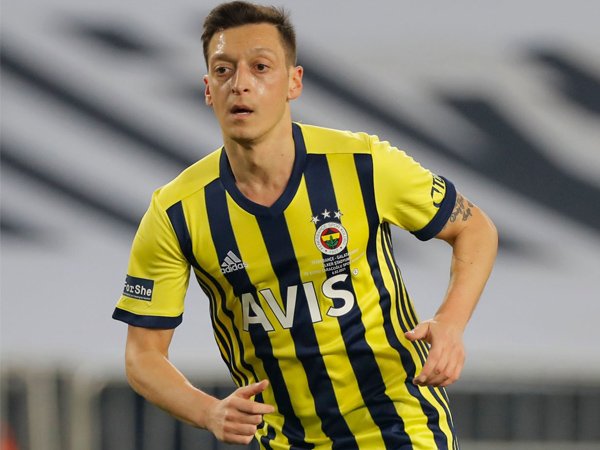 Gelandang Fenerbahce, Mesut Ozil.