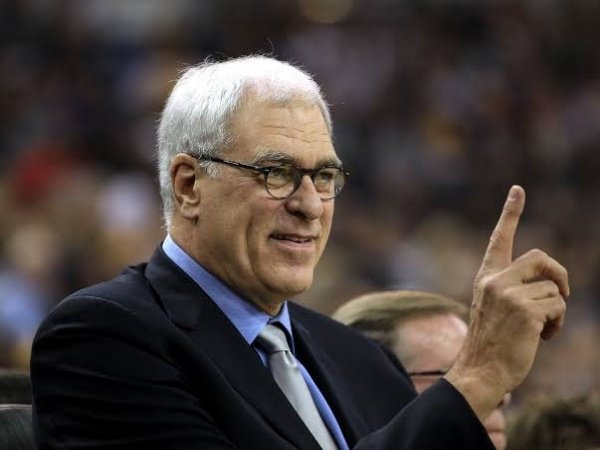 Phil Jackson punya teori menarik untuk mencari kontender juara NBA.